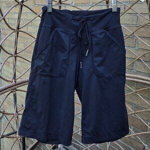 Lululemon Black Shorts sz 2